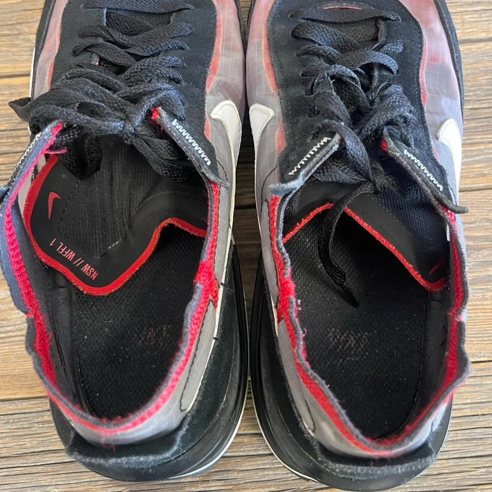 Nike Waffle One SE Bred Men’s Size 10 Sneakers Athletic Shoes Sports Walking